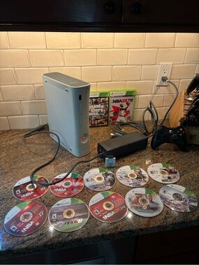 Xbox 360 Red Ring of Death Bundle Controllers Games Powercord. Needs repair